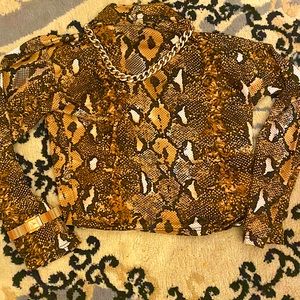 Snakeskin design turtleneck cropped top